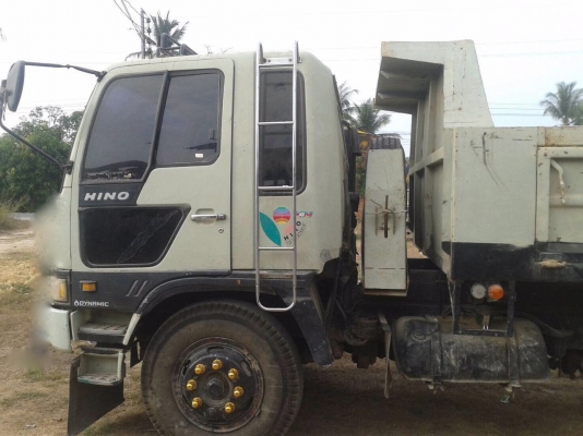 รถฮีโน่  6  ล้อดั้ม FF3H  195 แรงม้า. ปี 37.   สนใจติดต่อ  081 - 6079515