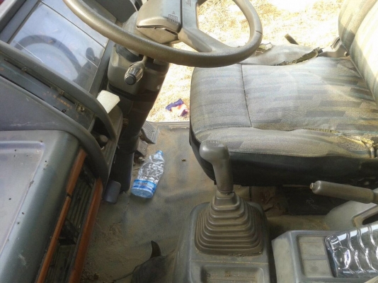 รถฮีโน่  6  ล้อดั้ม FF3H  195 แรงม้า. ปี 37.   สนใจติดต่อ  081 - 6079515