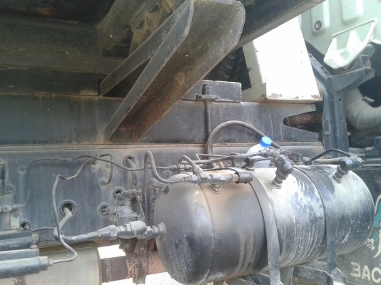 รถฮีโน่  6  ล้อดั้ม FF3H  195 แรงม้า. ปี 37.   สนใจติดต่อ  081 - 6079515