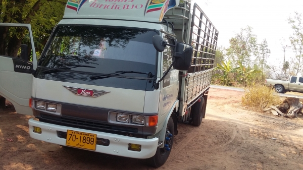 ลดราคาแล้วครับเหลือ360,000ขายรถหกล้อฮีโน่( รถบ้านๆครับ)0872425814