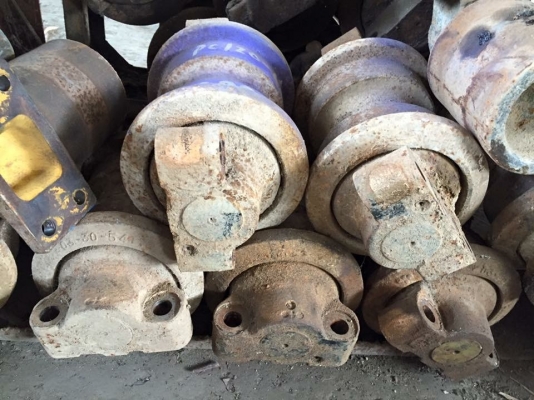 โรลเลอร์รถขุด komatsu pc120-3-5 เก่าเช็คนอกญี่ปุ่น ราคา 2,500 บาท โรลเลอร์รถขุด komatsu pc120-3-5 เก่าเช็คนอกญี่ปุ่น ราคา 2,500 บาท