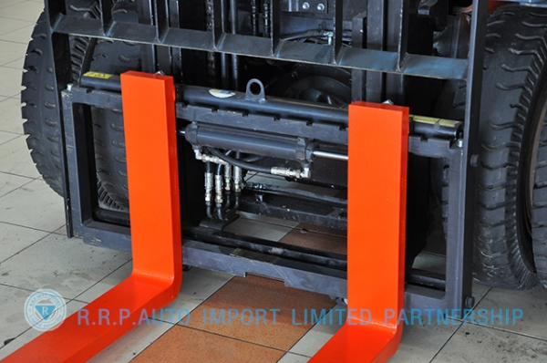 ขายรถโฟล์คลิฟท์มือสอง TOYOTA รุ่น 8FD25-31365 ราคา 485,000 บาท นำเข้าจากประเทศญี่ปุ่น 100\% ไม่เคยใช้งานในไทย