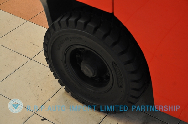 ขายรถโฟล์คลิฟท์มือสอง TOYOTA รุ่น 8FD25-31365 ราคา 485,000 บาท นำเข้าจากประเทศญี่ปุ่น 100\% ไม่เคยใช้งานในไทย