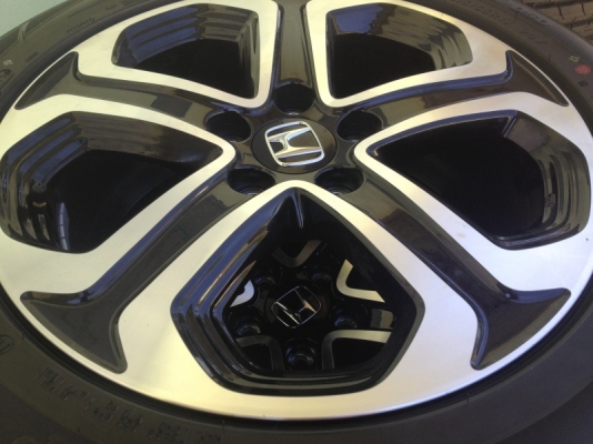 ขายล้อแม็ก HRV ขนาด 17 นิ้ว ป้ายแดง เฉพาะแม็ก