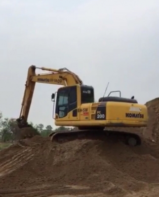 ขายด่วน!! Komatsu PC200-8 ไมล์ชม.8,000 สภาพสวยค่ะ