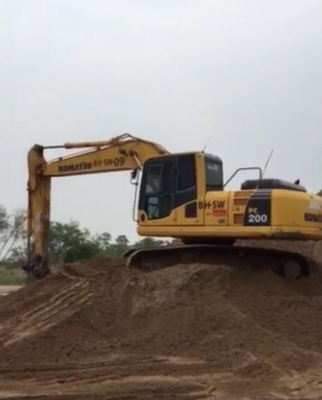 ขายด่วน!! Komatsu PC200-8 ไมล์ชม.8,000 สภาพสวยค่ะ