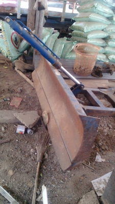 ผานดันหน้าก.เกษตรใส่6610สองเพลา