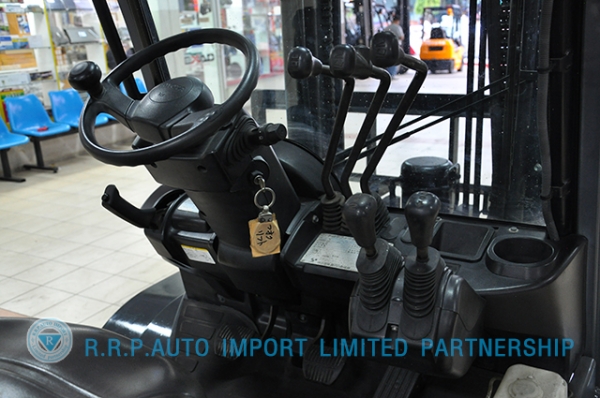 ขายรถโฟล์คลิฟท์มือสอง TOYOTA รุ่น 8FD25-12254 ราคา 520,000 บาท นำเข้าจากประเทศญี่ปุ่น 100\% ไม่เคยใช้งานในไทย