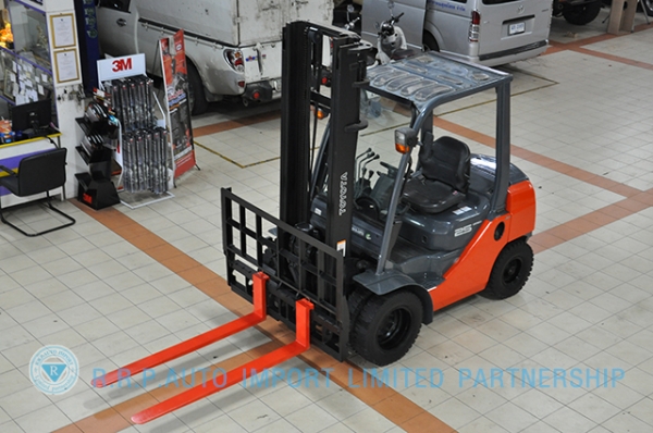 ขายรถโฟล์คลิฟท์มือสอง TOYOTA รุ่น 8FD25-12254 ราคา 520,000 บาท นำเข้าจากประเทศญี่ปุ่น 100\% ไม่เคยใช้งานในไทย