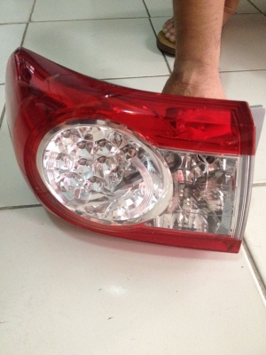 ขายไฟท้ายขวา TOYOTA ALTIS 2012