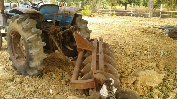 ขายรถไถ อิเซกิ 28 แรง. 1 เพลา. พร้อมอุปกรณ์ 2 ชิ้น ผานพรวน โรตารี่ รถสีไม่สวย แต่เครื่องเกียร์ดี ไม่หอน สนใตโทรสอบถามได้ครับ ขายรถไถ อิเซกิ 28 แรง. 1 เพลา. พร้อมอุปกรณ์ 2 ชิ้น ผานพรวน โรตารี่ รถสีไม่สวย แต่เครื่องเกียร์ดี ไม่หอน สนใตโทรสอบถามได้ครับ