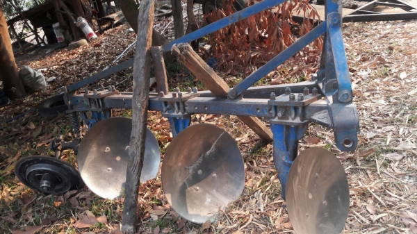 ขายผานบุกเบิก SBT  ผาน 3/26 โครง 4 ติดมากับฟร์อด 6610