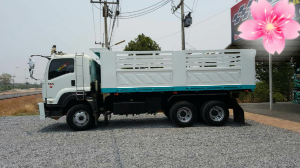 ขายรถบรรทุก10 ล้อ ดั๊มพ์เดี่ยว 2 เพลา (แม่ตัวเดียว) ยี่ห้อ ISUZU DEGA FXZ 360 แรงม้า ปี 2555 ( การันตีรถสวยจริงๆ  เจ้าของขายเอง )