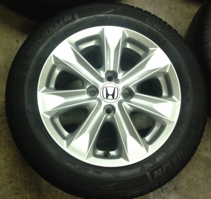 แม็ก ฮอนด้า แจ๊ส ไฮบริด พร้อมยาง 175-65-15 แม็ก ฮอนด้า แจ๊ส ไฮบริด พร้อมยาง 175-65-15