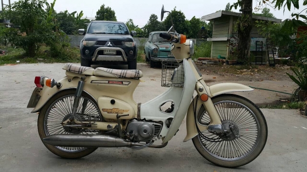 Honda C90 Honda C90
