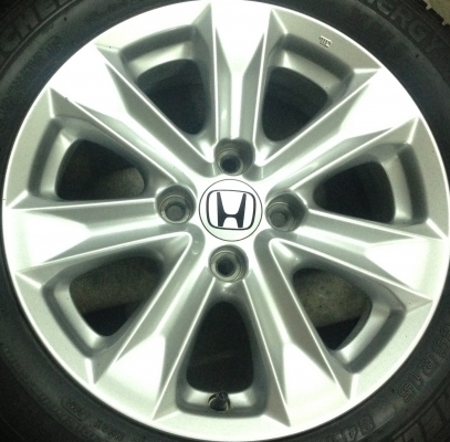 แม็ก Honda Jazz Hybrid พร้อมยาง 175-65-15 ปี 15 แม็ก Honda Jazz Hybrid พร้อมยาง 175-65-15 ปี 15