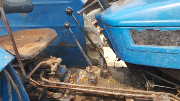 ขาย 290,000 รถไถ FORD 6610 เสื้อลาย เครื่องดีปั้มโรตารี่ รถใช้งานอยู่ประจำ เอกสารเล่มทะเบียนครบ อุปกรณ์มีผานดันหน้า และผาน 6 ขาย 290,000 รถไถ FORD 6610 เสื้อลาย เครื่องดีปั้มโรตารี่ รถใช้งานอยู่ประจำ เอกสารเล่มทะเบียนครบ อุปกรณ์มีผานดันหน้า และผาน 6