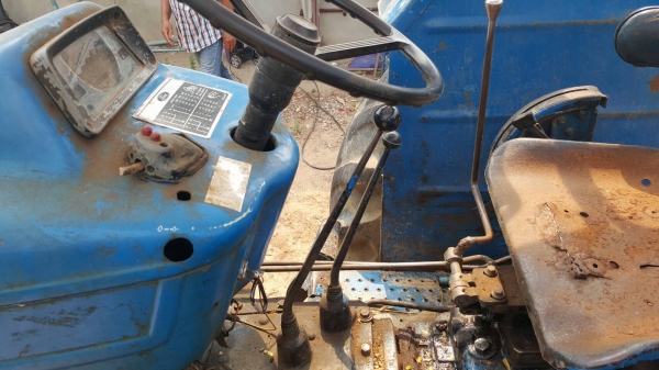 ขาย 290,000 รถไถ FORD 6610 เสื้อลาย เครื่องดีปั้มโรตารี่ รถใช้งานอยู่ประจำ เอกสารเล่มทะเบียนครบ อุปกรณ์มีผานดันหน้า และผาน 6 ขาย 290,000 รถไถ FORD 6610 เสื้อลาย เครื่องดีปั้มโรตารี่ รถใช้งานอยู่ประจำ เอกสารเล่มทะเบียนครบ อุปกรณ์มีผานดันหน้า และผาน 6