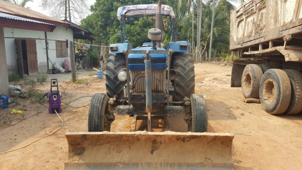 ขาย 290,000 รถไถ FORD 6610 เสื้อลาย เครื่องดีปั้มโรตารี่ รถใช้งานอยู่ประจำ เอกสารเล่มทะเบียนครบ อุปกรณ์มีผานดันหน้า และผาน 6 ขาย 290,000 รถไถ FORD 6610 เสื้อลาย เครื่องดีปั้มโรตารี่ รถใช้งานอยู่ประจำ เอกสารเล่มทะเบียนครบ อุปกรณ์มีผานดันหน้า และผาน 6