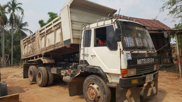 ขาย 10 ล้อดั้ม ไอ้หลงเทอร์โบ FN527M-TF4055 เครื่องเดิม 6D16 220 แรงม้า เกียร์ 10 สปีดเสื้อลาย คัสซีสวยตลอดเส้น รถใช้งานอยู่ เอกสารเล่มทะเบียนครบพร้อมโอน ราคาต่อรองได้ ขาย 10 ล้อดั้ม ไอ้หลงเทอร์โบ FN527M-TF4055 เครื่องเดิม 6D16 220 แรงม้า เกียร์ 10 สปีดเสื้อลาย คัสซีสวยตลอดเส้น รถใช้งานอยู่ เอกสารเล่มทะเบียนครบพร้อมโอน ราคาต่อรองได้