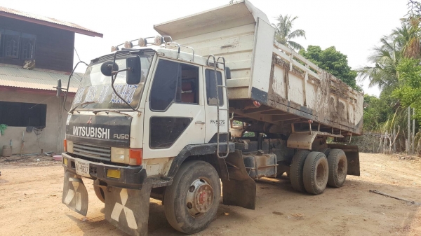 ขาย 10 ล้อดั้ม ไอ้หลงเทอร์โบ FN527M-TF4055 เครื่องเดิม 6D16 220 แรงม้า เกียร์ 10 สปีดเสื้อลาย คัสซีสวยตลอดเส้น รถใช้งานอยู่ เอกสารเล่มทะเบียนครบพร้อมโอน ราคาต่อรองได้