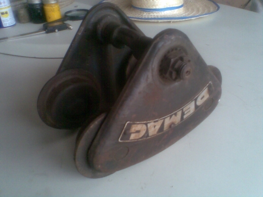 ขาย ขาแขวนลอกอ Demag