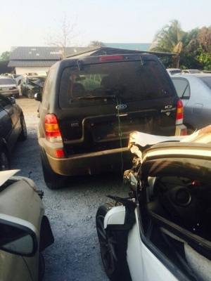 ซากฟรอดถอดเเยกขายอะไหลทุกอย่างทั้งคันมีหลายรุ่นเก๋งเเละกระบะเก่าเเละใหม่