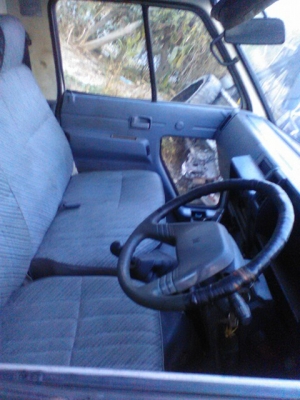 อีซูซุNKR110