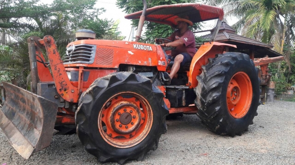 ขายรถไถใหญ่ แต่ราคาไม่ใหญ่ M 9000 พร้อมอุปกรณ์ 4 อย่าง