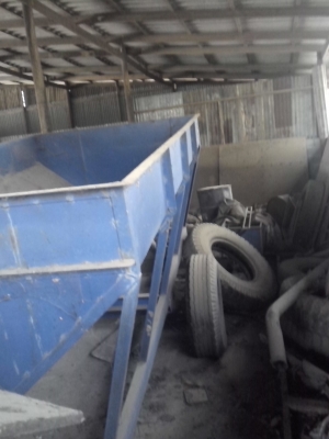 ขายเครื่องหว่านขี้ไก่ ปุ๋ยคอก เก่าเก็บซื้อมาไม่เคยใช้เลยครับ