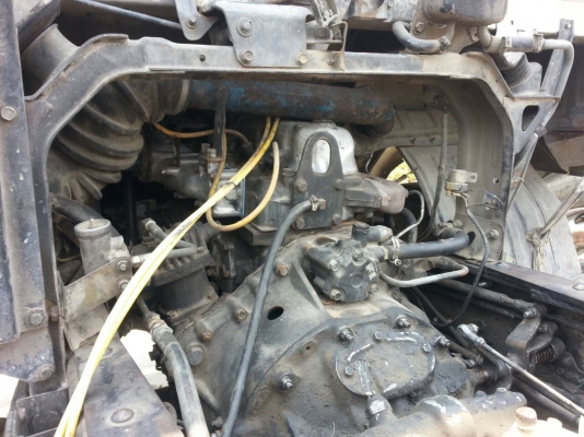 ขายรถบรรทุก 10 ล้อพื้นเรียบเพลาเดี่ยว NISSAN UD 254 แรงม้า ราคา 470000