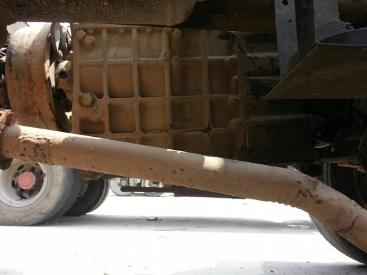 ขายรถบรรทุก 10 ล้อพื้นเรียบเพลาเดี่ยว NISSAN UD 254 แรงม้า ราคา 470000