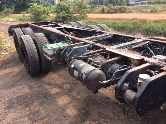 NISSAN 10ล้อเพลาเดียว180แรง  เบรคฟี่ พร้อมแอร์ เครื่องดี ขับดี ครัทชีสวย รถเดิมๆยางดี ขาย 460,000 บาท ศุภากร 081-1903107, 081-4252943