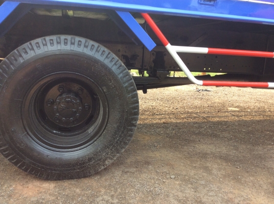 ISUZU 6ล้อ NQR ยาว 5.5 ม.  เครื่อง120แรง พวงมาลัยพาว์เวอร์ ยางดีทุกเส้น รถพร้อมใช้ ขาย 490,000 บาท ศุภากร 081-1903107 , 081-4252943