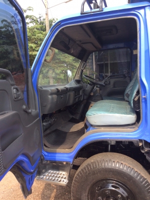 ISUZU 6ล้อ NQR ยาว 5.5 ม.  เครื่อง120แรง พวงมาลัยพาว์เวอร์ ยางดีทุกเส้น รถพร้อมใช้ ขาย 490,000 บาท ศุภากร 081-1903107 , 081-4252943