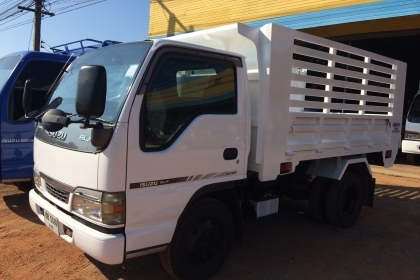 ขาย6ล้อดั๊ม อีซูซุ NKR เครื่องยนต์ 140 แรง คอมมอลเรล