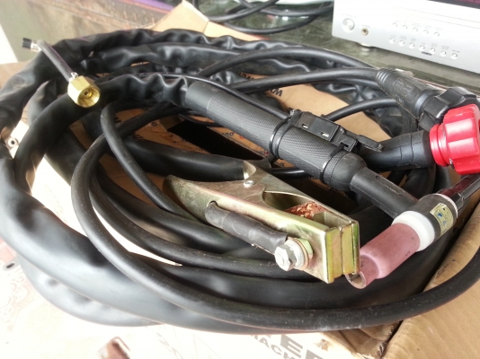 เครื่องเชื่อม TIG 200