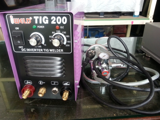 เครื่องเชื่อม TIG 200