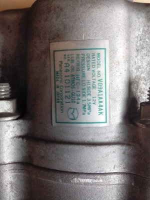 ขายคอมแอร์ มาสด้า2  โทร0818866523