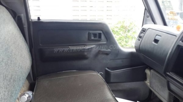 รถบรรทุก 6 ล้อ HINO FA141 ทุกอย่างเดิมๆทั้งหมด