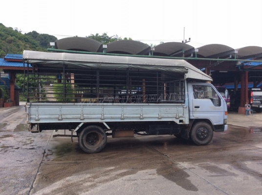 รถบรรทุก 6 ล้อ HINO FA141 ทุกอย่างเดิมๆทั้งหมด