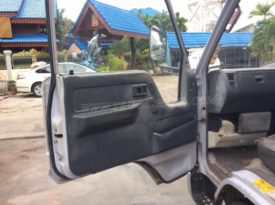 รถบรรทุก 6 ล้อ HINO FA141 ทุกอย่างเดิมๆทั้งหมด