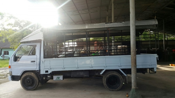 รถบรรทุก 6 ล้อ HINO FA141 ทุกอย่างเดิมๆทั้งหมด