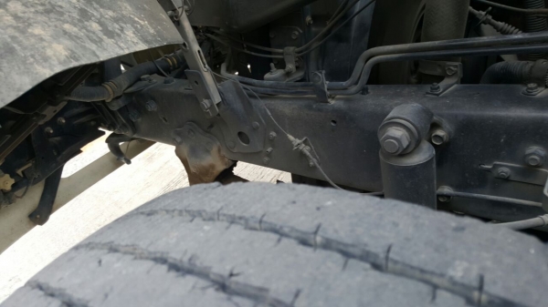 รถฮีโน่ 6 ล้อ บรรทุกน้ำ FG1J 220 แรงม้า. ปี 49.   ( รถวิ่ง 35x,xxx กม. )     สนใจติดต่อ  081 - 6079515