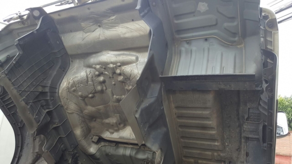 รถฮีโน่ 6 ล้อ บรรทุกน้ำ FG1J 220 แรงม้า. ปี 49.   ( รถวิ่ง 35x,xxx กม. )     สนใจติดต่อ  081 - 6079515