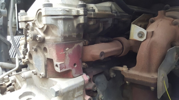 รถฮีโน่ 6 ล้อ บรรทุกน้ำ FG1J 220 แรงม้า. ปี 49.   ( รถวิ่ง 35x,xxx กม. )     สนใจติดต่อ  081 - 6079515