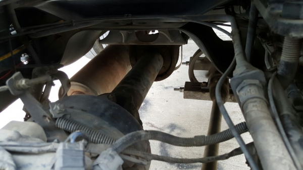 รถฮีโน่ 6 ล้อ บรรทุกน้ำ FG1J 220 แรงม้า. ปี 49.   ( รถวิ่ง 35x,xxx กม. )     สนใจติดต่อ  081 - 6079515