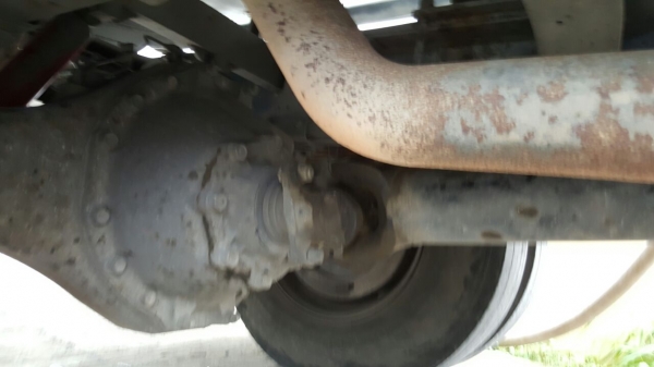 รถฮีโน่ 6 ล้อ บรรทุกน้ำ FG1J 220 แรงม้า. ปี 49.   ( รถวิ่ง 35x,xxx กม. )     สนใจติดต่อ  081 - 6079515