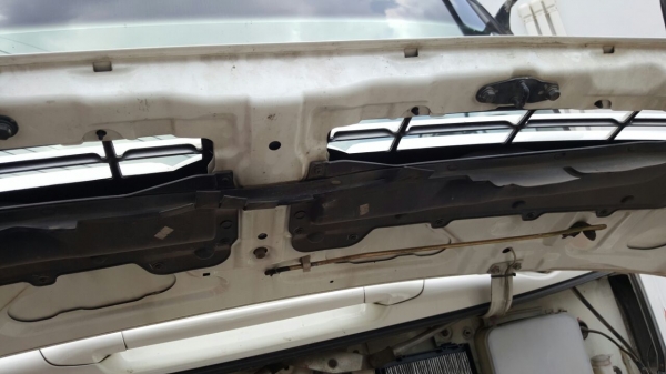 รถฮีโน่ 6 ล้อ บรรทุกน้ำ FG1J 220 แรงม้า. ปี 49.   ( รถวิ่ง 35x,xxx กม. )     สนใจติดต่อ  081 - 6079515