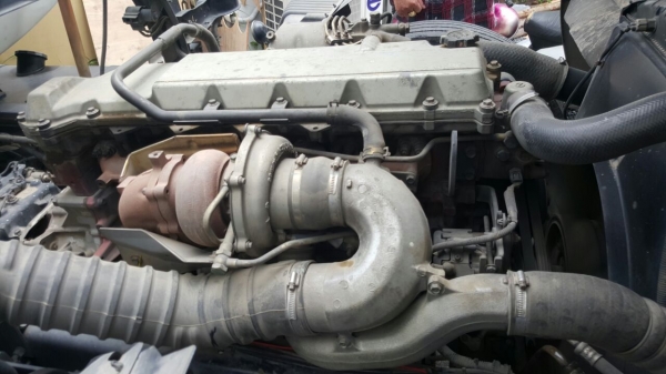 รถฮีโน่ 6 ล้อ บรรทุกน้ำ FG1J 220 แรงม้า. ปี 49.   ( รถวิ่ง 35x,xxx กม. )     สนใจติดต่อ  081 - 6079515